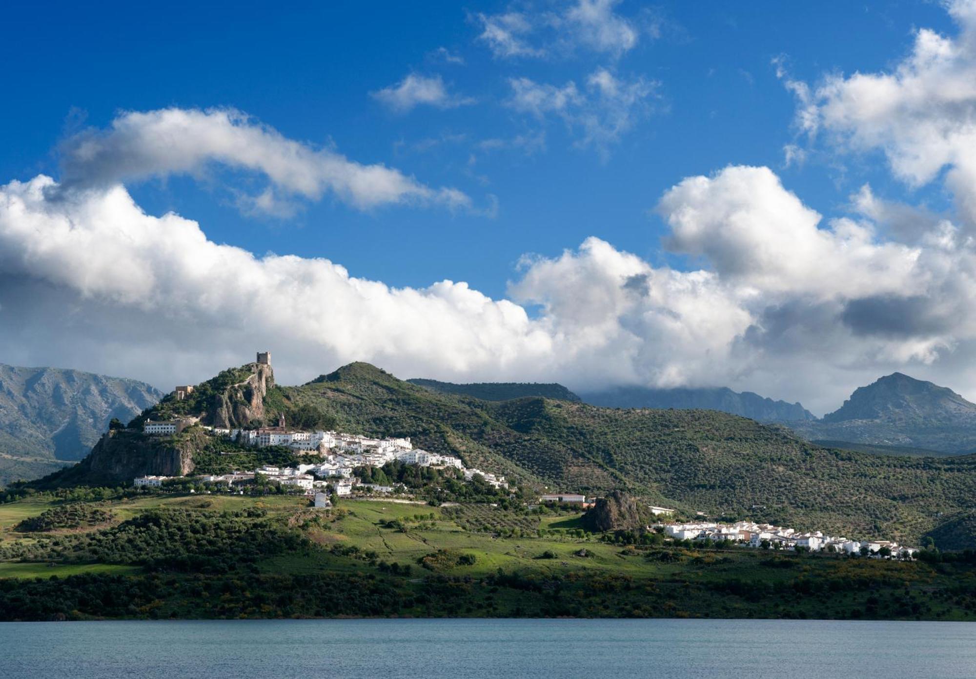 Al Lago Zahara De La Sierra Exteriör bild